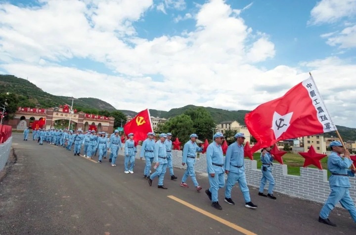 “继续革命古板，，赓续红色基因，，充分精神之‘钙’”——先锋化工党委党史学习教育教学运动
