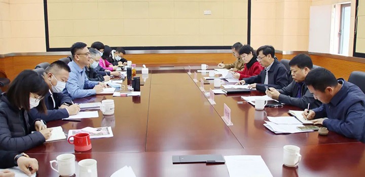云煤（天博）集团党委副书记、总司理高建嵩一行到云煤矿业公司开展2022年第一季度生产谋划事情督导调研