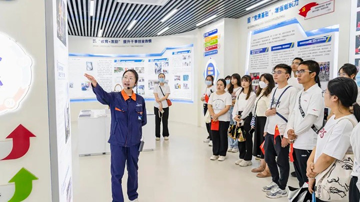 【简讯】开远团市委组织大学生到解化分公司旅行学习｜曲煤焦化公司开展清静生产大讨论运动｜田坝煤矿公司开展治理职员素质提升班