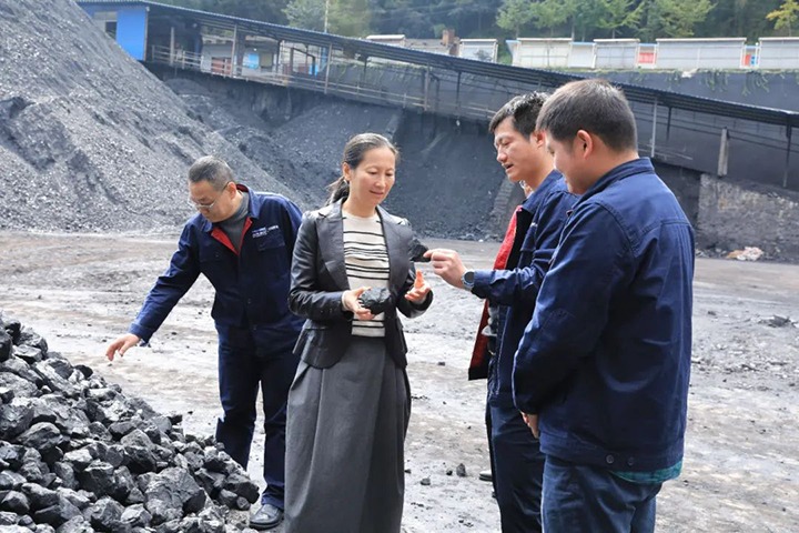 【下层调研】云煤（天博）集团党委委员、财务总监莫晓丹一行到富源团结煤业有限公司开展生产谋划调研